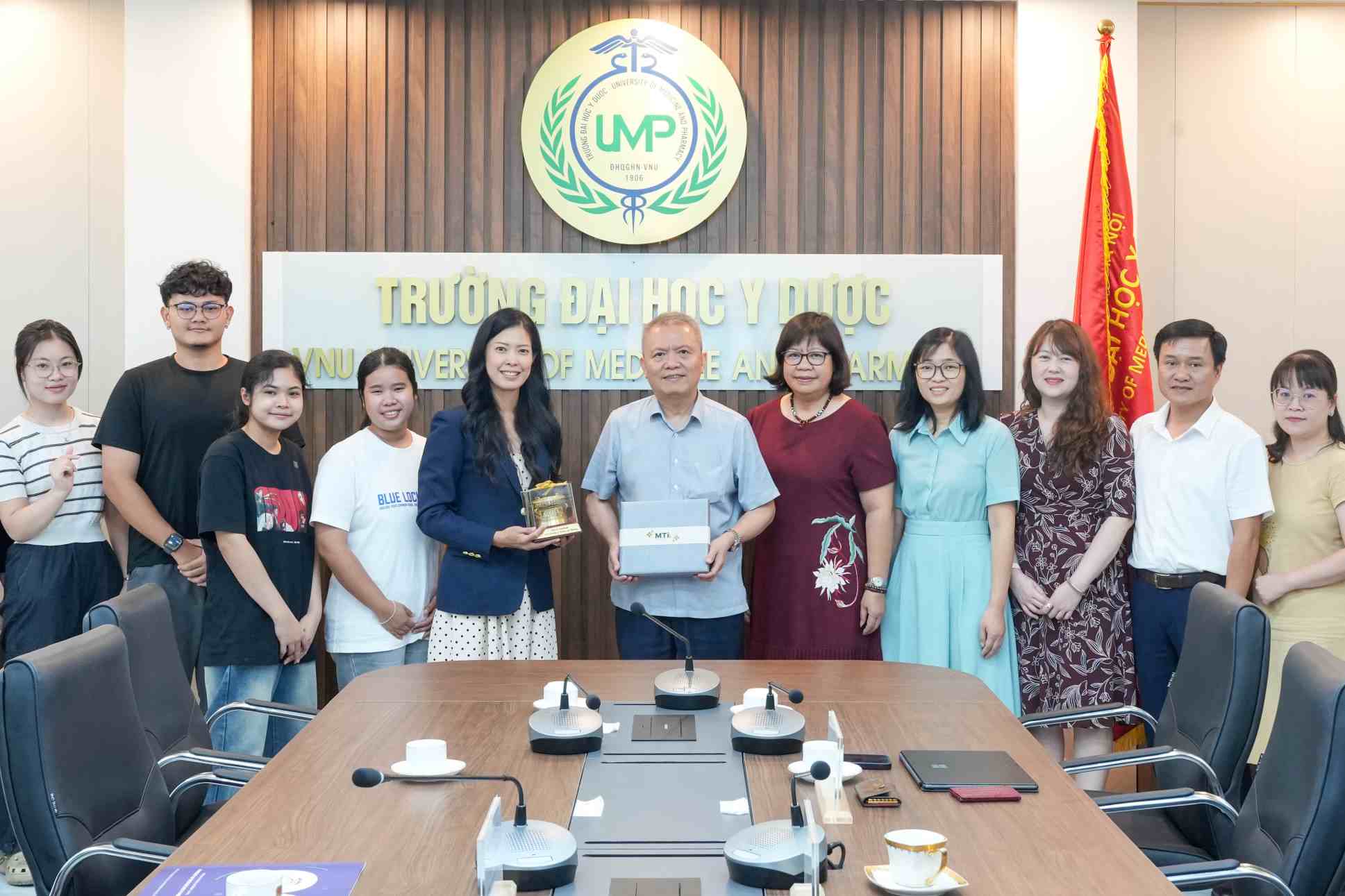 Trường Đại học Y Dược và Đại học Walailak tăng cường trao đổi sinh viên